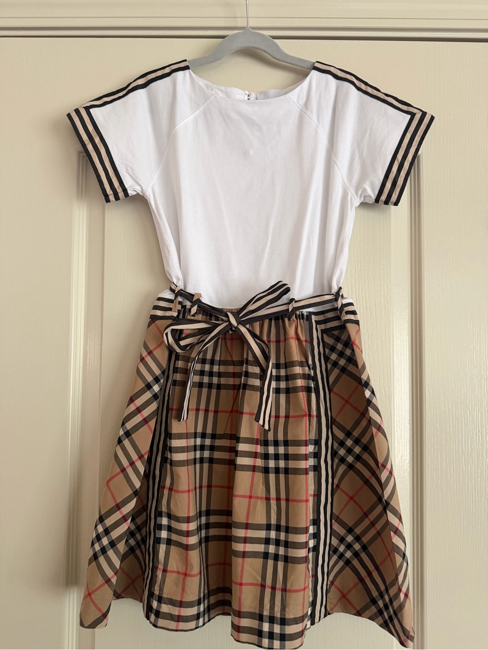 Girls Burberry dress 8-10